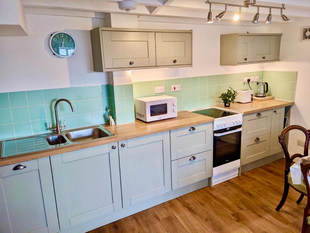2 Stable Cottage, Llanbethery Llancarfan Екстер'єр фото